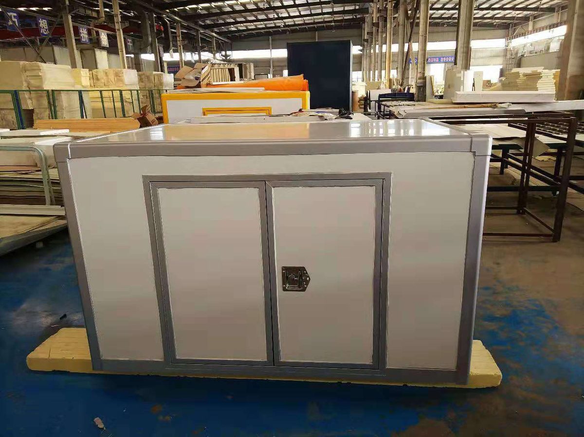 HOTECH reefer body rear door — sealed insulation, stainless steel hardware
